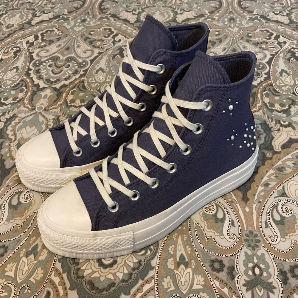 Like New Converse Chuck Taylor All Star Lift Platform Pearls and Studs Sz 7.5